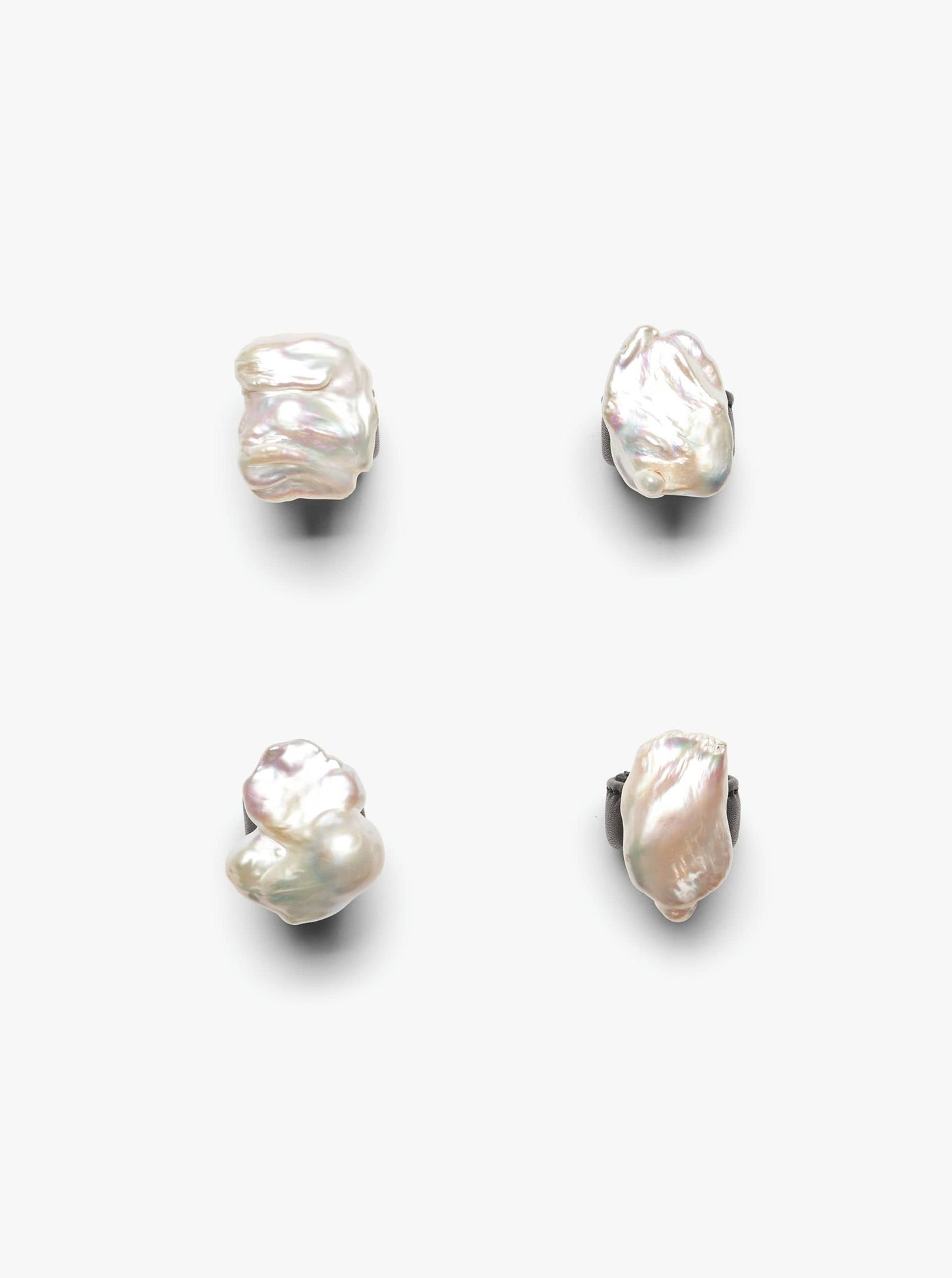 Ring in baroque pearl