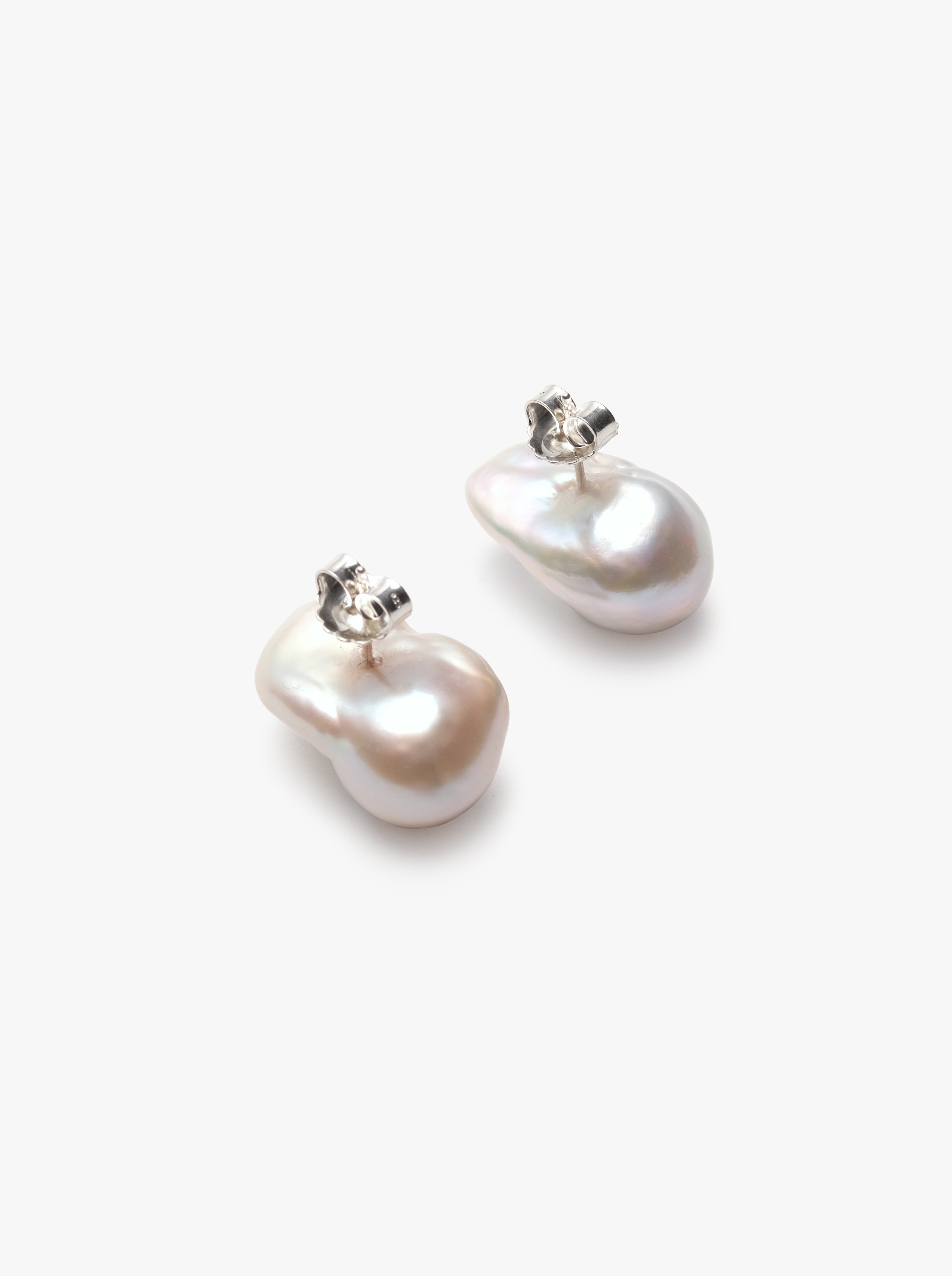 pearl earrings monies 