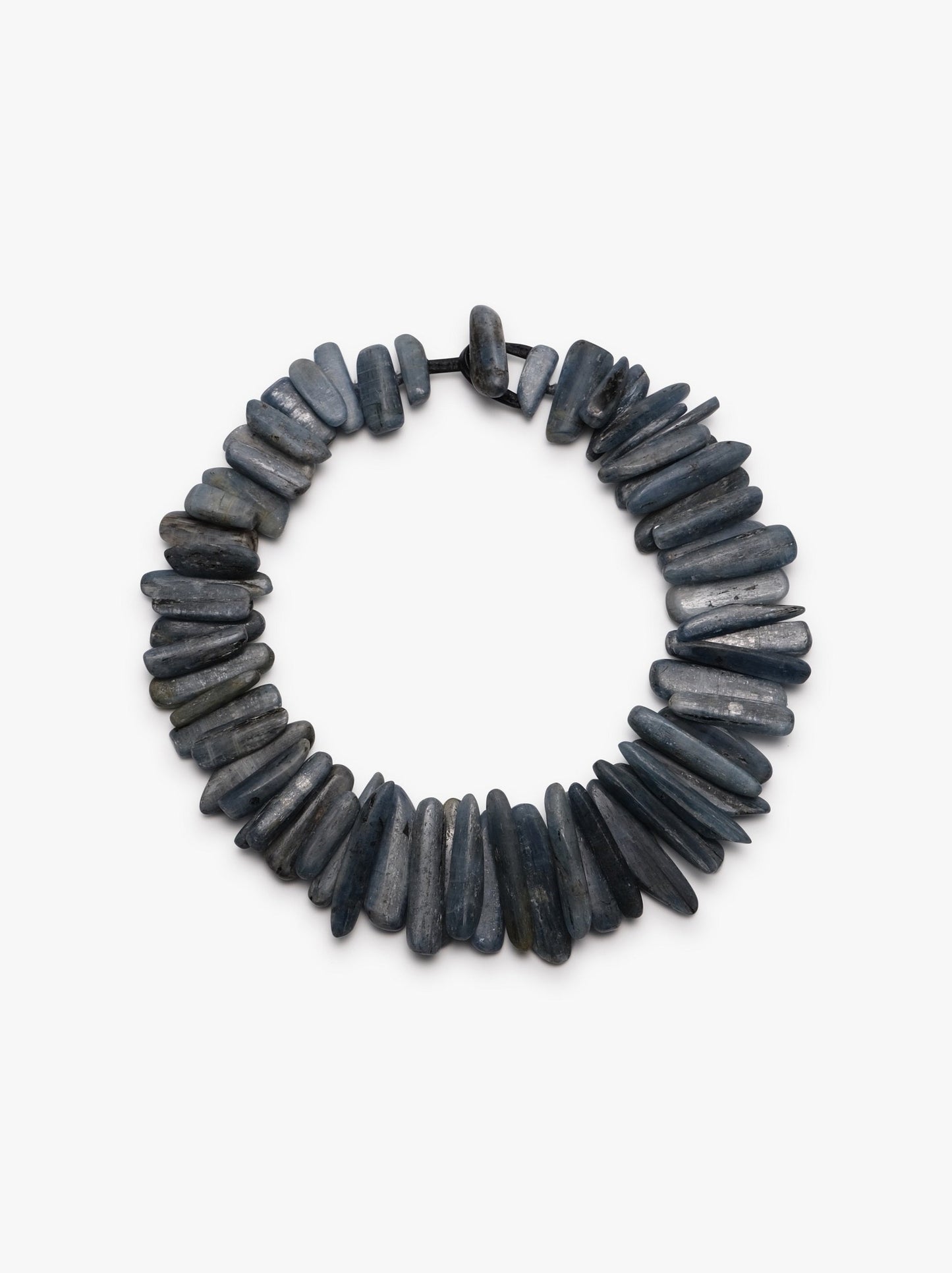 Necklace in kyanite
