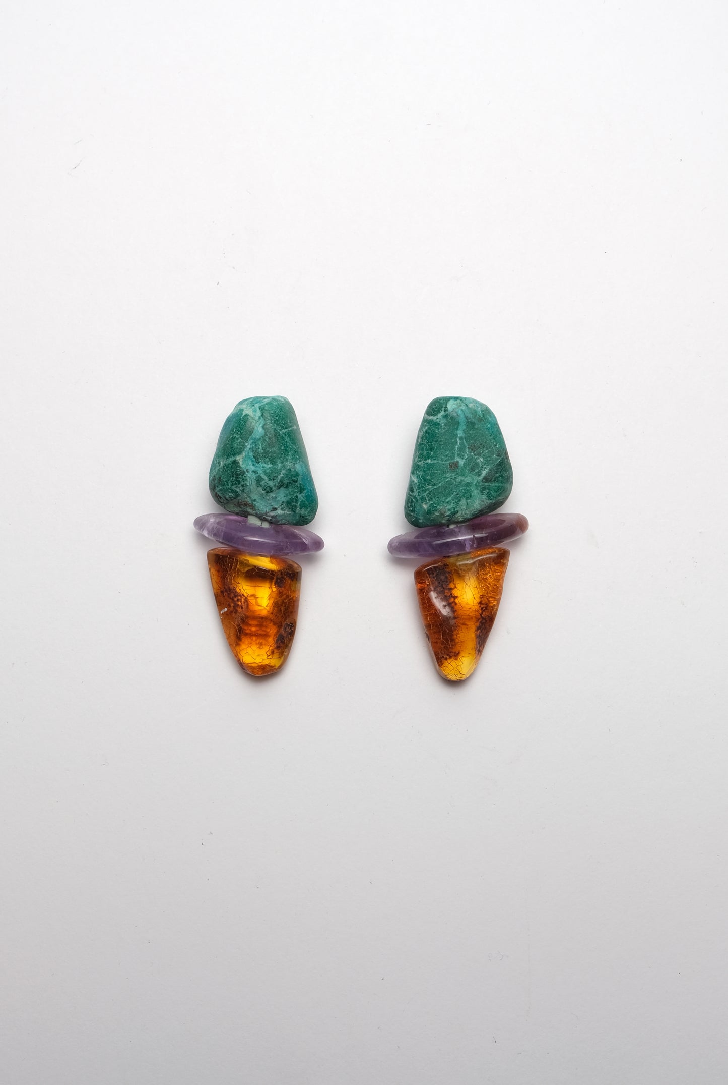 Earring: chrysocolla and amber